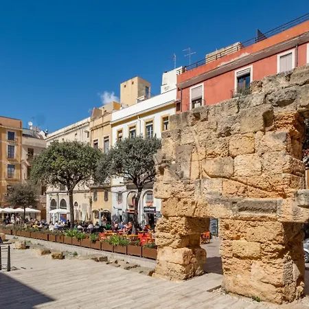 En El Corazon De Tarragona. Planta Baja Con Patio. Apartment Tarragona